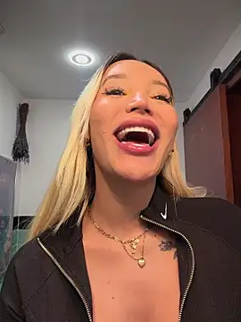  viioletweekend  online show from 11-25-25, 06:08