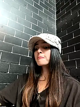 Snapshot of Sam_Sara chatting on 02-11-25, 05:40 Sam Sara online show from 02-11-25, 05:40