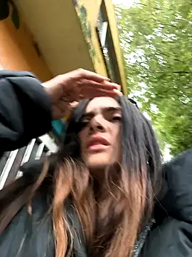 Snapshot of Sam_Sara chatting on 02-14-25, 06:08 Sam Sara online show from 02-14-25, 06:08