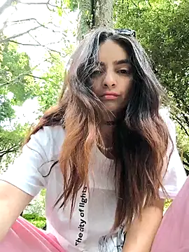 Snapshot of Sam_Sara chatting on 02-17-25, 04:15 Sam Sara online show from 02-17-25, 04:15