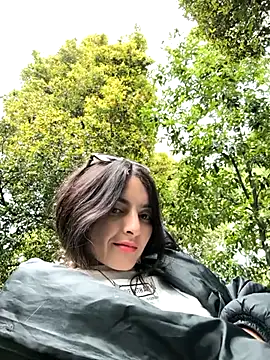 Snapshot of Sam_Sara chatting on 02-19-25, 06:00 Sam Sara online show from 02-19-25, 06:00