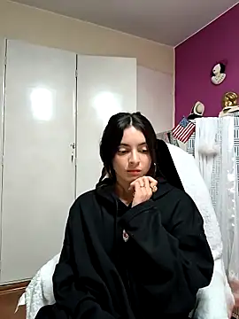 Snapshot of Sam_Sara chatting on 02-23-25, 06:17 Sam Sara online show from 02-23-25, 06:17