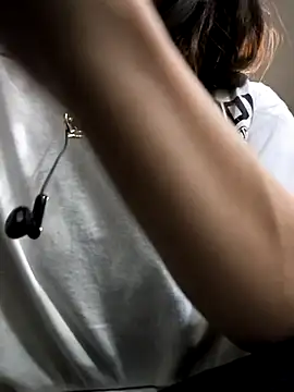 Snapshot of Sam_Sara chatting on 02-27-25, 04:32 Sam Sara online show from 02-27-25, 04:32