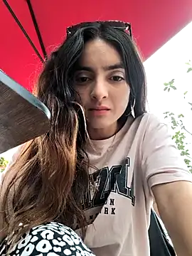 Snapshot of Sam_Sara chatting on 03-07-25, 06:33 Sam Sara online show from 03-07-25, 06:33