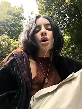 Snapshot of Sam_Sara chatting on 03-08-25, 03:35 Sam Sara online show from 03-08-25, 03:35