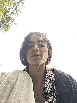 Snapshot of Sam_Sara chatting on 03-15-25, 05:26 Sam Sara online show from 03-15-25, 05:26