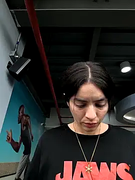 Snapshot of Sam_Sara chatting on 03-17-25, 03:18 Sam Sara online show from 03-17-25, 03:18