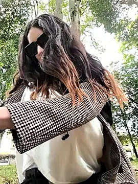 Snapshot of Sam_Sara chatting on 11-01-25, 06:21 Sam Sara online show from 11-01-25, 06:21