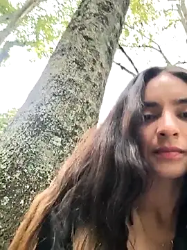 Snapshot of Sam_Sara chatting on 11-21-25, 05:33 Sam Sara online show from 11-21-25, 05:33