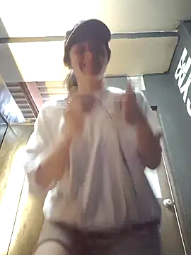 Sam Sara online show from 04-14-26, 07:09