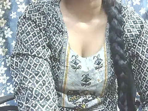 Snapshot of Supriya201 chatting on 04-28-26, 03:50 Supriya201 online show from 04-28-26, 03:50