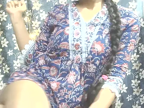 Snapshot of Supriya201 chatting on 05-09-26, 03:28 Supriya201 online show from 05-09-26, 03:28