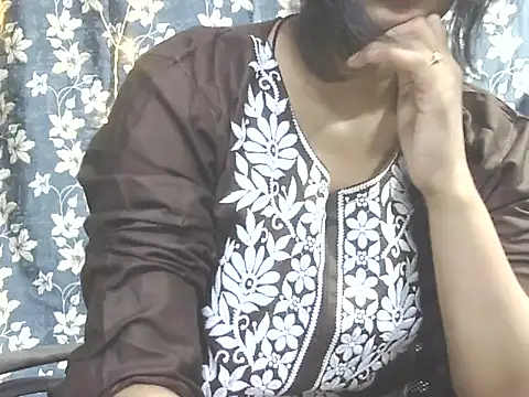 Snapshot of Supriya201 chatting on 06-01-26, 02:52 Supriya201 online show from 06-01-26, 02:52