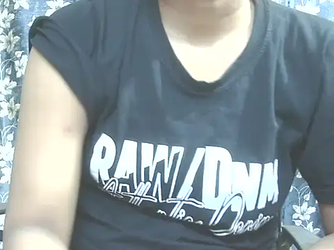 Snapshot of Supriya201 chatting on 07-01-26, 04:29 Supriya201 online show from 07-01-26, 04:29