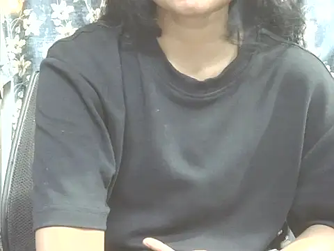 Snapshot of Supriya201 chatting on 07-11-26, 04:10 Supriya201 online show from 07-11-26, 04:10