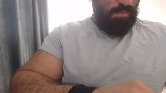 hugemachohandsome online show from 09-13-25, 10:37