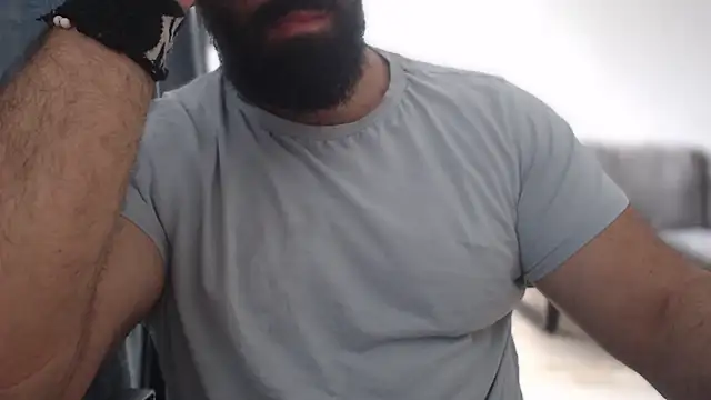 hugemachohandsome online show from 09-14-25, 07:40