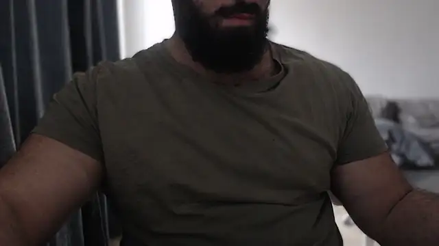 hugemachohandsome online show from 10-10-25, 07:18