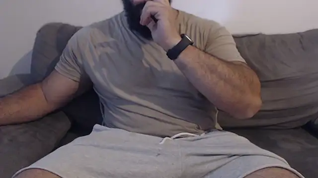 hugemachohandsome online show from 07-06-26, 06:43