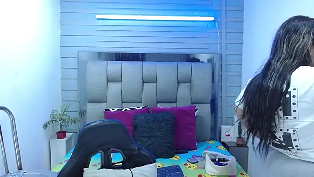 evelin zaens online show from 04-10-26, 06:07