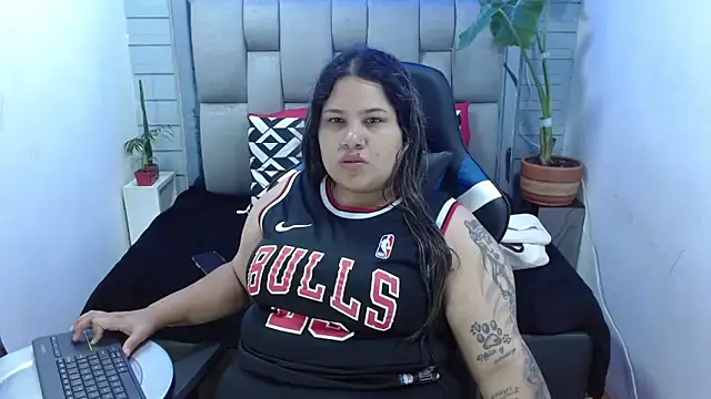 evelin zaens online show from 05-13-26, 03:48