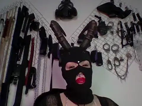 FeticheMacabre online show from 01-05-25, 03:43