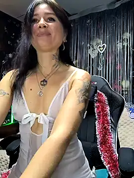 KikiXRed online show from 12-23-24, 10:53