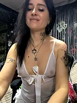 KikiXRed online show from 01-11-25, 05:18