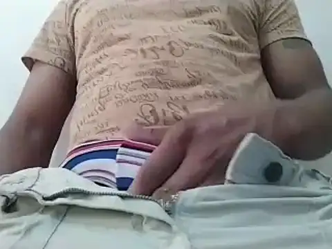 Snapshot of royblackbigpvt chatting on 12-16-24, 05:22 royblackbigpvt online show from 12-16-24, 05:22