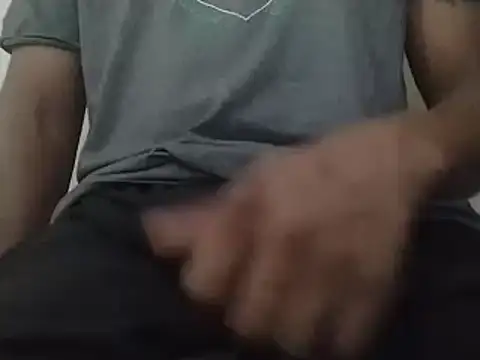 Snapshot of royblackbigpvt chatting on 03-04-25, 07:32 royblackbigpvt online show from 03-04-25, 07:32