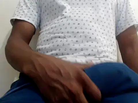 Snapshot of royblackbigpvt chatting on 03-11-25, 07:14 royblackbigpvt online show from 03-11-25, 07:14