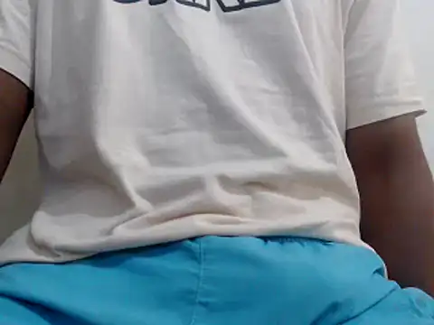 Snapshot of royblackbigpvt chatting on 03-14-25, 07:55 royblackbigpvt online show from 03-14-25, 07:55