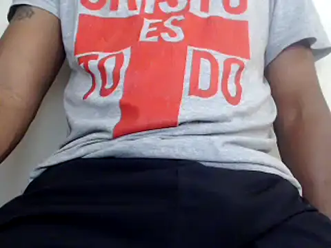 Snapshot of royblackbigpvt chatting on 03-17-25, 05:49 royblackbigpvt online show from 03-17-25, 05:49