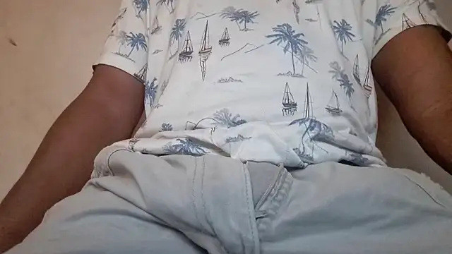 Snapshot of royblackbigpvt chatting on 11-12-25, 06:41 royblackbigpvt online show from 11-12-25, 06:41