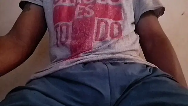 Snapshot of royblackbigpvt chatting on 02-03-26, 05:40 royblackbigpvt online show from 02-03-26, 05:40