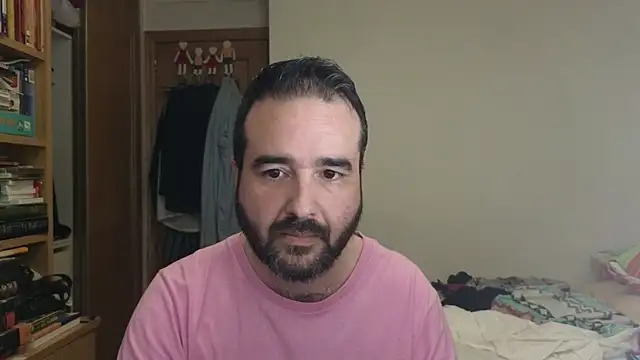 curiosillo83 online show from 11-02-25, 12:29