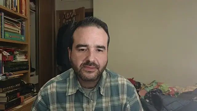 curiosillo83 online show from 11-17-25, 05:41