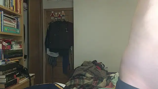 curiosillo83 online show from 11-30-25, 11:25