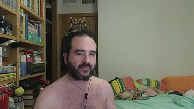 Snapshot of curiosillo83 chatting on 06-21-26, 08:50 curiosillo83 online show from 06-21-26, 08:50