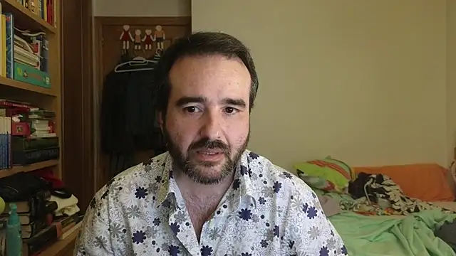 Snapshot of curiosillo83 chatting on 07-06-26, 02:14 curiosillo83 online show from 07-06-26, 02:14