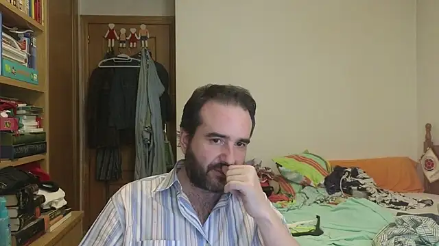Snapshot of curiosillo83 chatting on 07-08-26, 02:32 curiosillo83 online show from 07-08-26, 02:32
