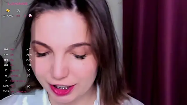 KindHazelHere  online show from 02-18-25, 11:00