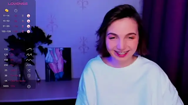 KindHazelHere  online show from 10-14-25, 11:22