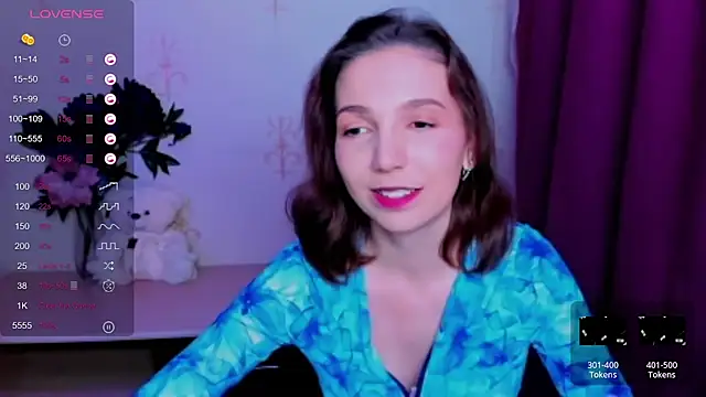 Snapshot of KindHazelHere_ chatting on 06-20-26, 04:26 KindHazelHere online show from 06-20-26, 04:26