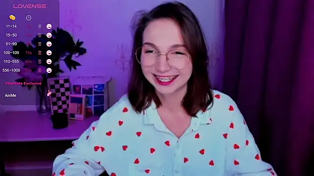 Snapshot of KindHazelHere_ chatting on 06-30-26, 03:51 KindHazelHere online show from 06-30-26, 03:51