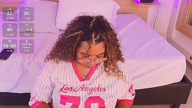  nickypurple  online show from 11-20-25, 07:13