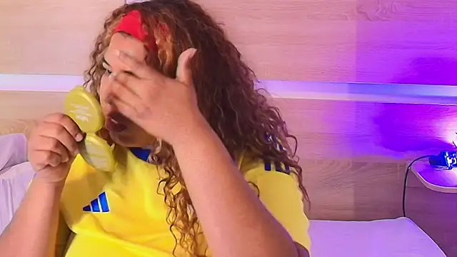  nickypurple  online show from 03-18-26, 06:44