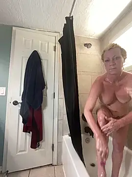 TiffaneyLove online show from 03-16-25, 12:44