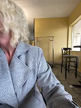 TiffaneyLove online show from 03-20-25, 03:14