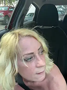 TiffaneyLove online show from 03-05-26, 10:06